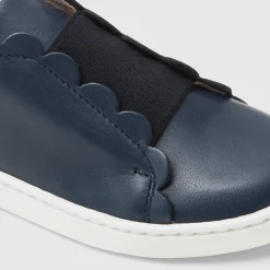 Girl comfort sneakers